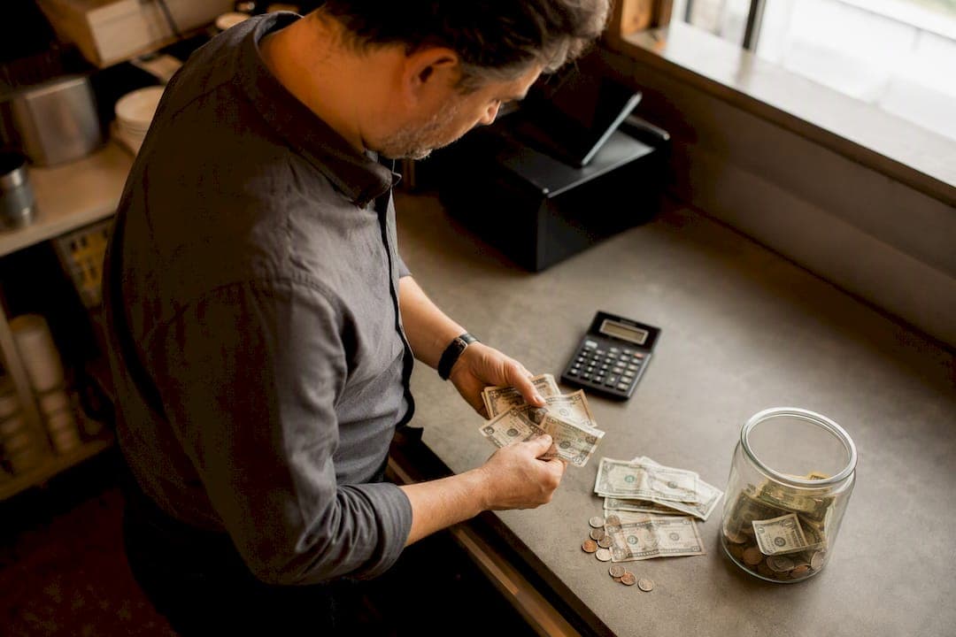 Tip Pooling vs Direct Tips: What Managers Need to Know