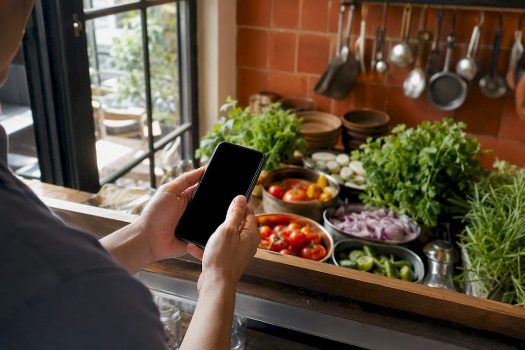 30 Day Test: Match Messages to WhatsApp or Telegram for Restaurants